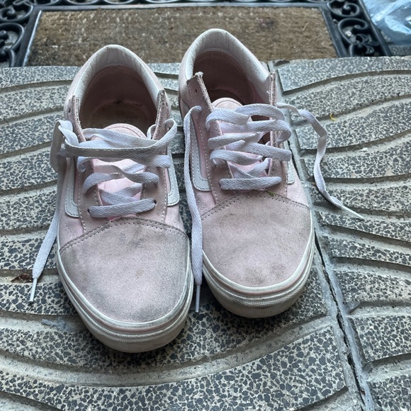 Vans - Picture 2 of 2